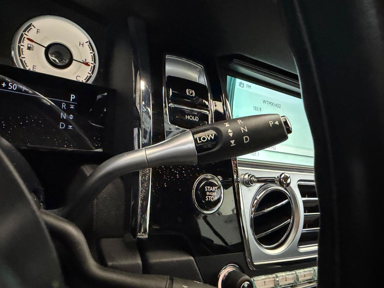 Used 2016 Rolls-Royce Wraith RWD image 27