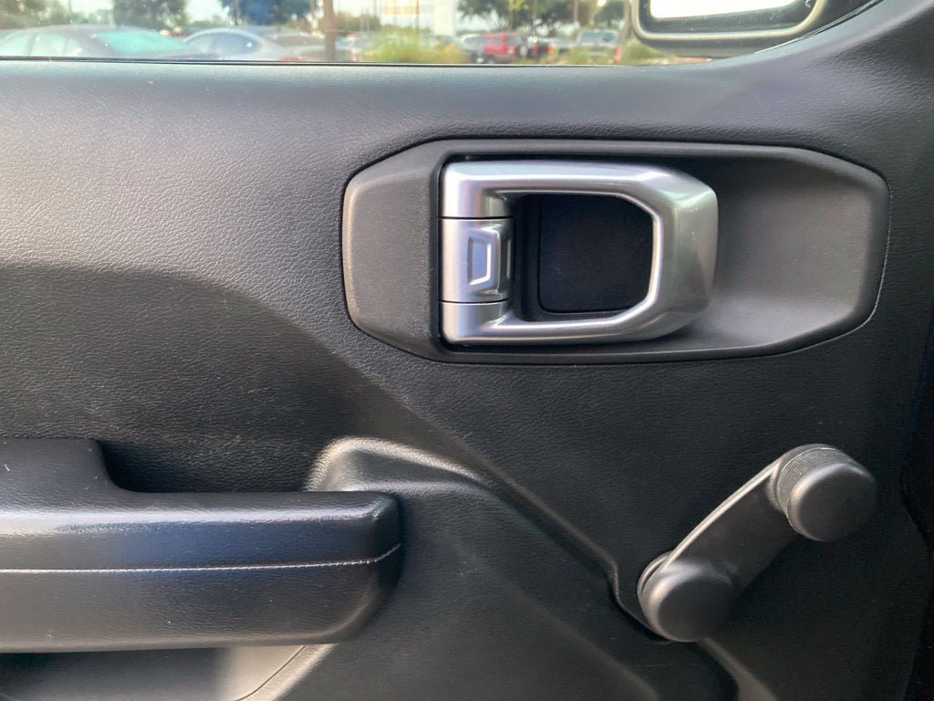 Used 2018 Jeep Wrangler Unlimited Sport AWD/4WD image 13