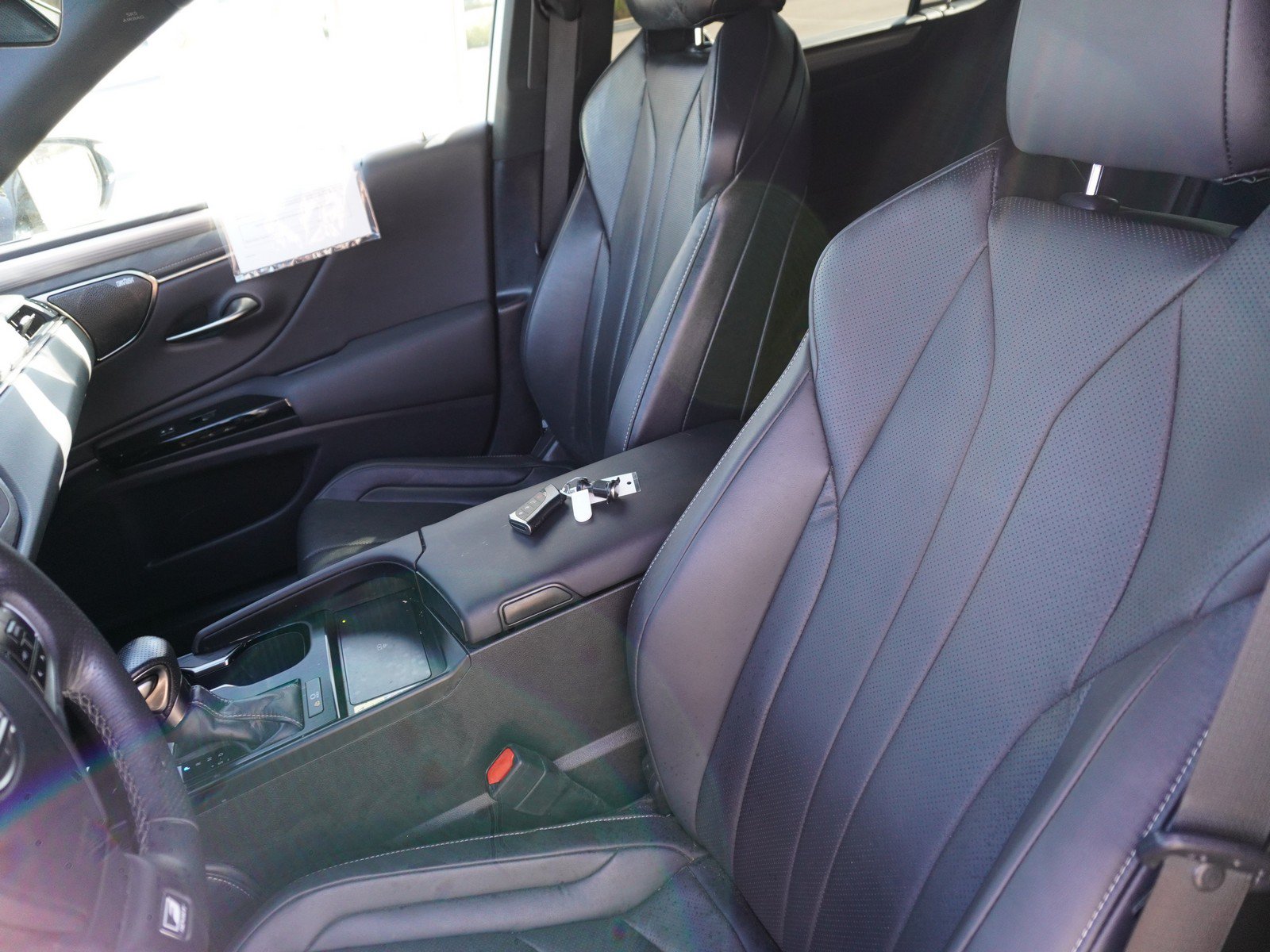 Used 2023 Lexus ES 350 F Sport w/ Accessory Package (Z2) FWD image 23