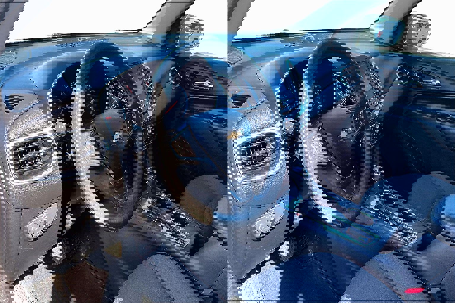 Used 2018 Chevrolet Equinox LT image 10