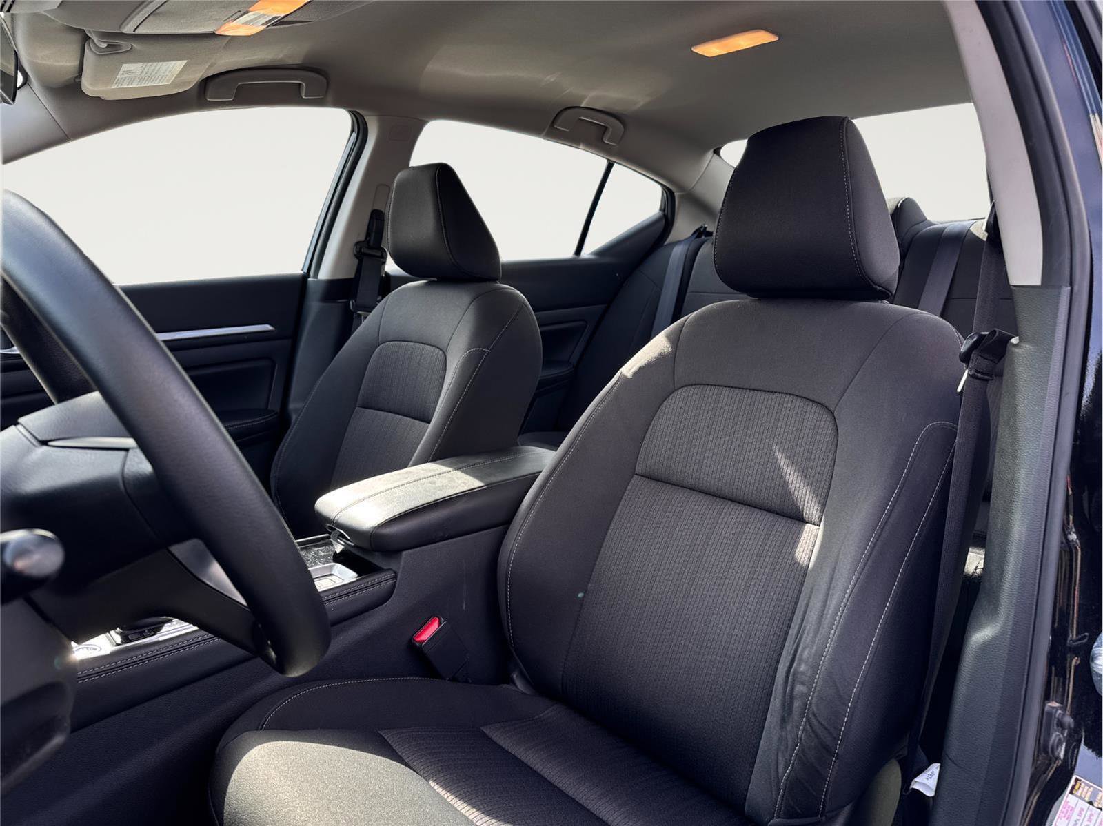 Used 2023 Nissan Altima 2.5 SV image 14