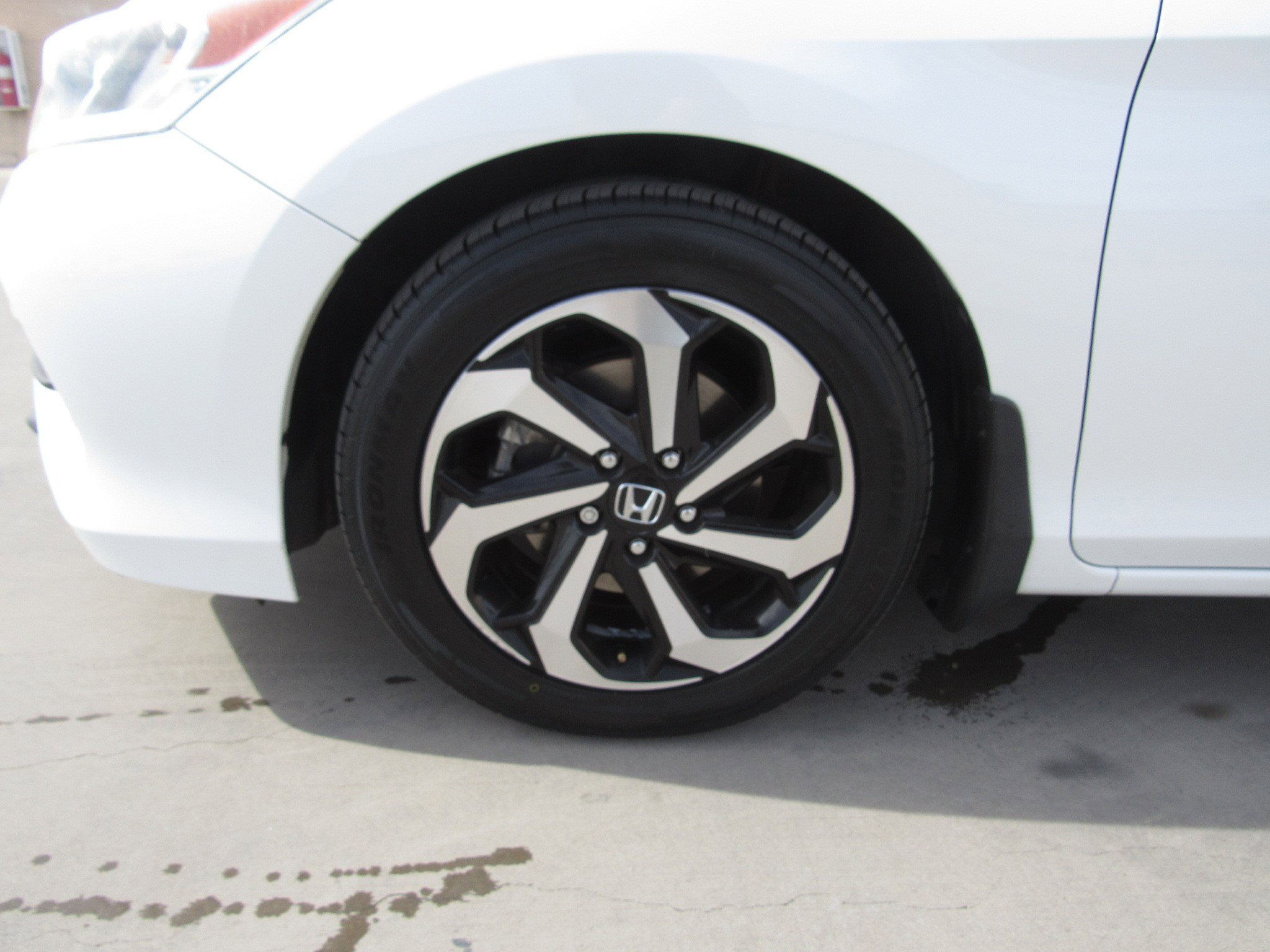 Certified 2017 Honda Accord EX-L image 4