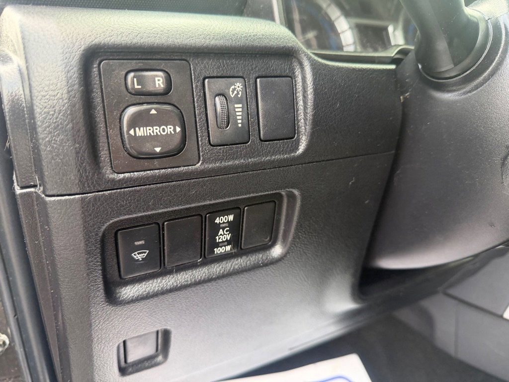Used 2018 Toyota 4Runner SR5 Premium AWD/4WD image 26