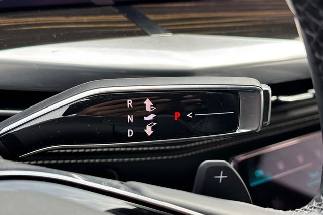 Certified 2025 Cadillac Escalade Premium Luxury image 23