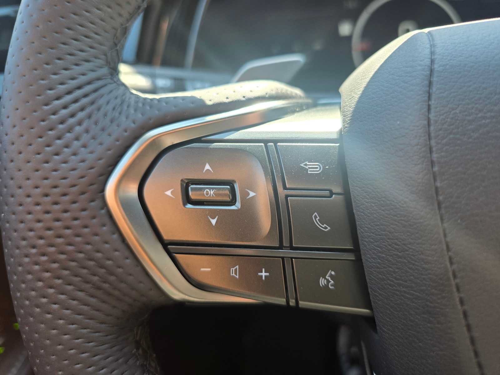New 2026 Lexus TX 500h AWD image 35