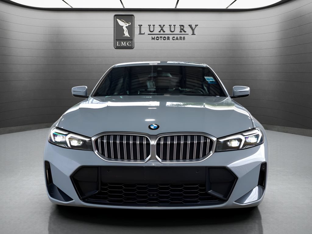 Used 2026 BMW 330i xDrive Sedan AWD/4WD image 3