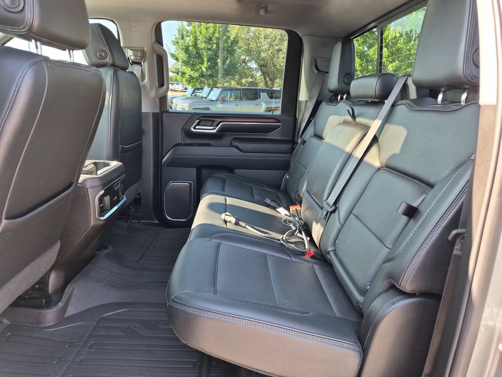 Used 2024 GMC Sierra 2500 Denali w/ Denali Reserve Package AWD/4WD image 37