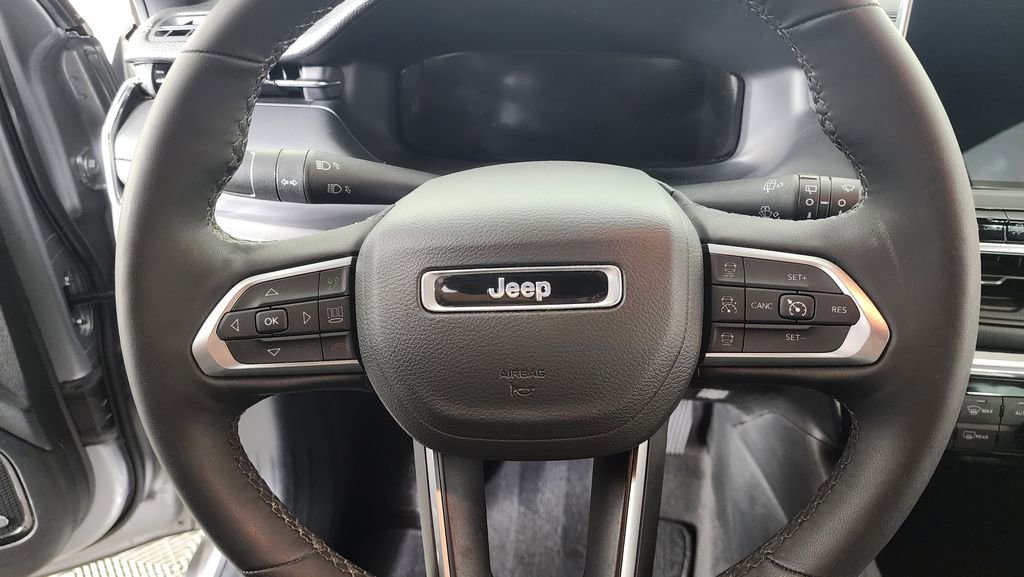 Used 2023 Jeep Compass High Altitude image 17