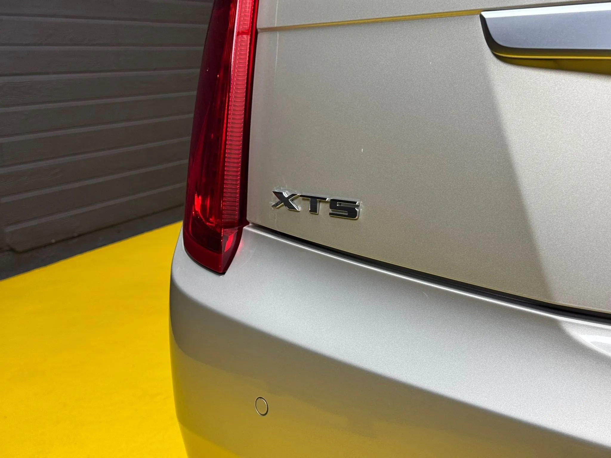 Used 2013 Cadillac XTS Luxury image 13