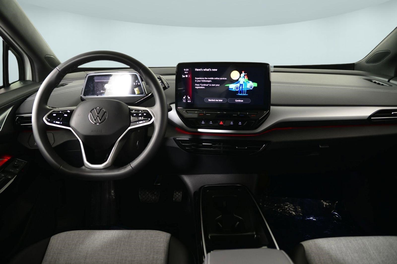 Used 2025 Volkswagen ID.4 Limited image 3