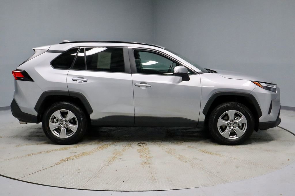 Used 2025 Toyota RAV4 XLE image 11
