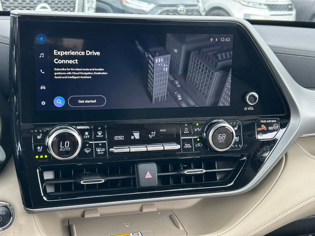 Used 2023 Toyota Highlander Platinum image 24