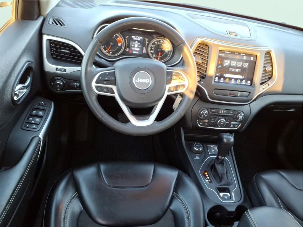 Used 2022 Jeep Cherokee Latitude w/ Sun & Sound Group image 14