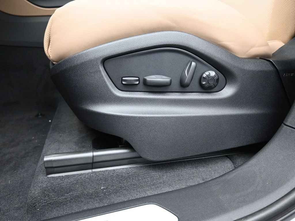 New 2026 Porsche Cayenne S AWD/4WD image 13