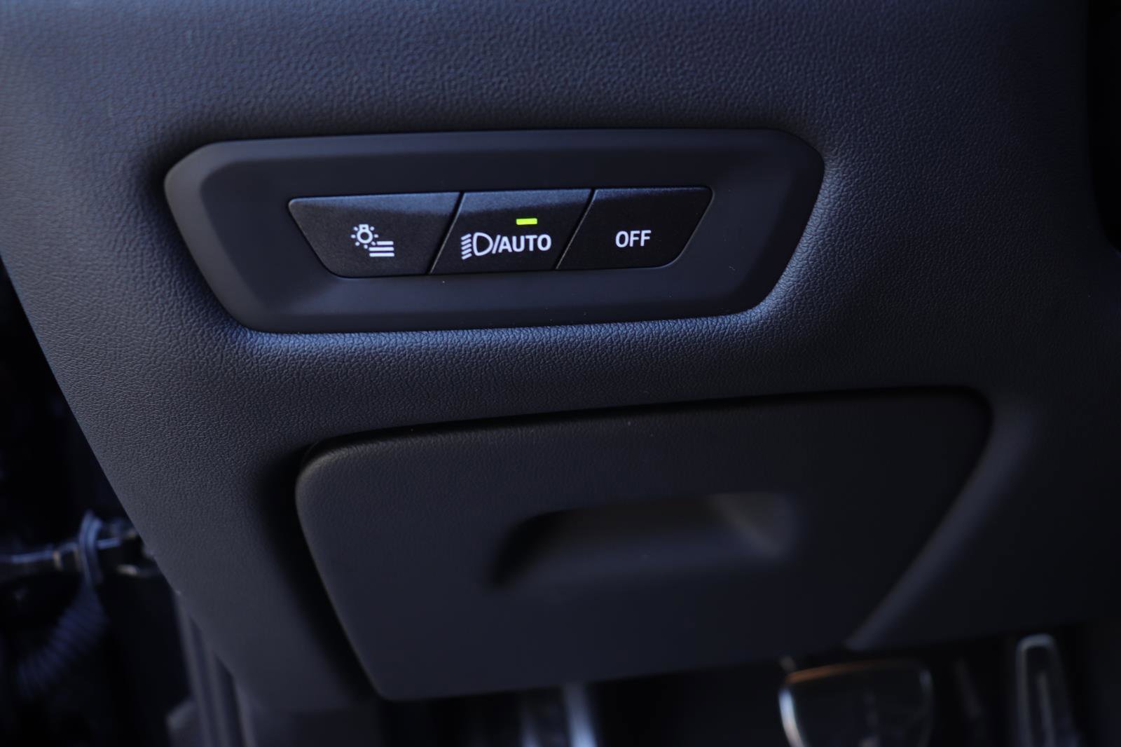 Used 2024 BMW X5 sDrive40i w/ M Sport Package image 27