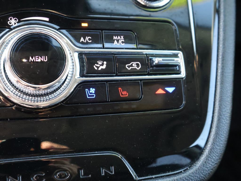 Used 2022 Lincoln Corsair Reserve w/ Equipment Group 201A image 34