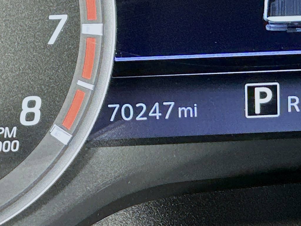 Used 2021 Nissan Titan SV w/ SV Convenience Package image 34