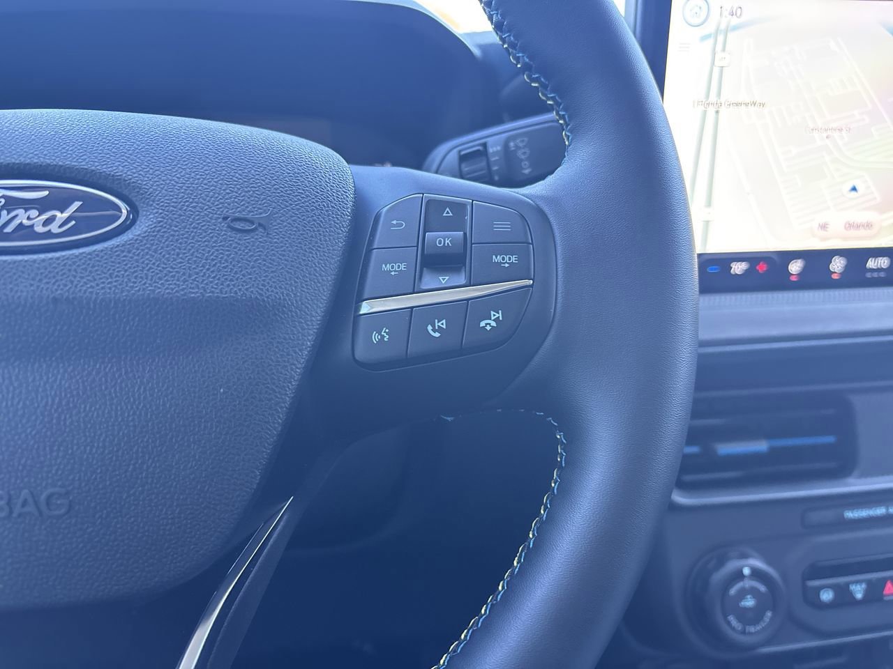 Used 2025 Ford Maverick Lobo image 30