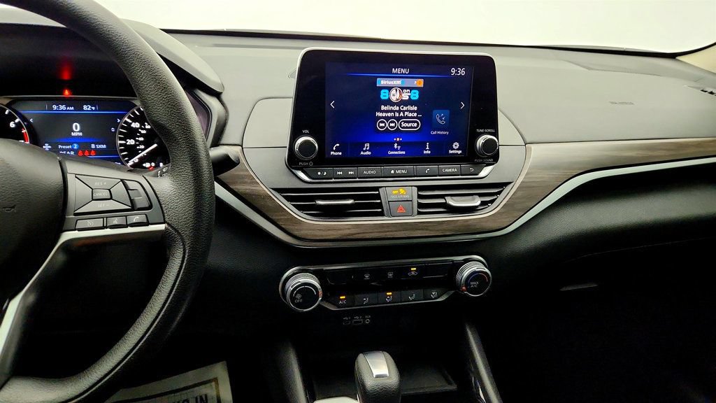 Used 2024 Nissan Altima 2.5 SV AWD/4WD image 16
