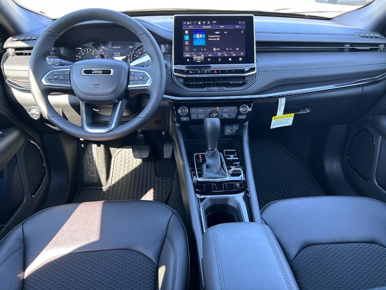 New 2026 Jeep Compass Latitude image 11