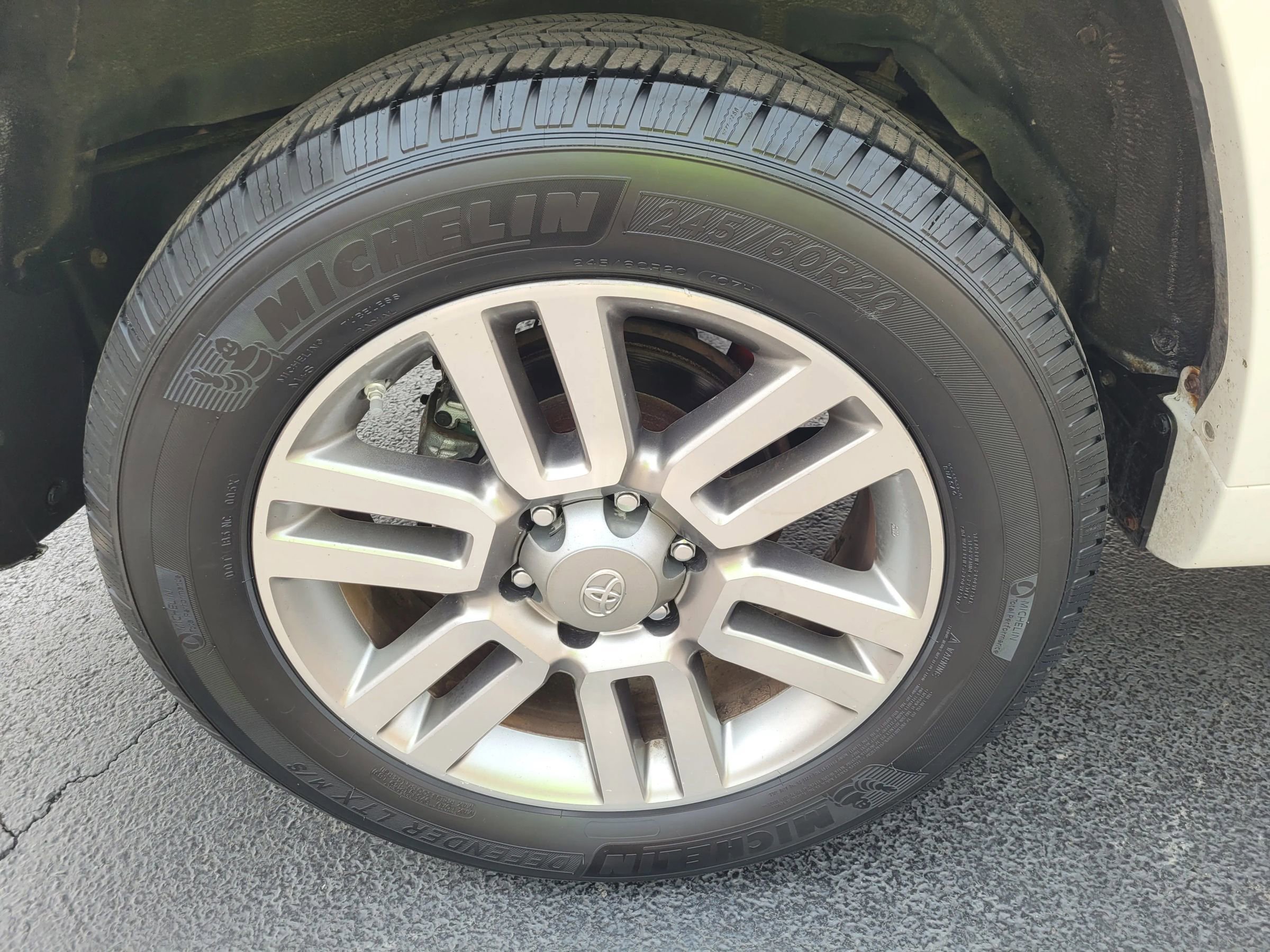 Used 2013 Toyota 4Runner Limited image 10