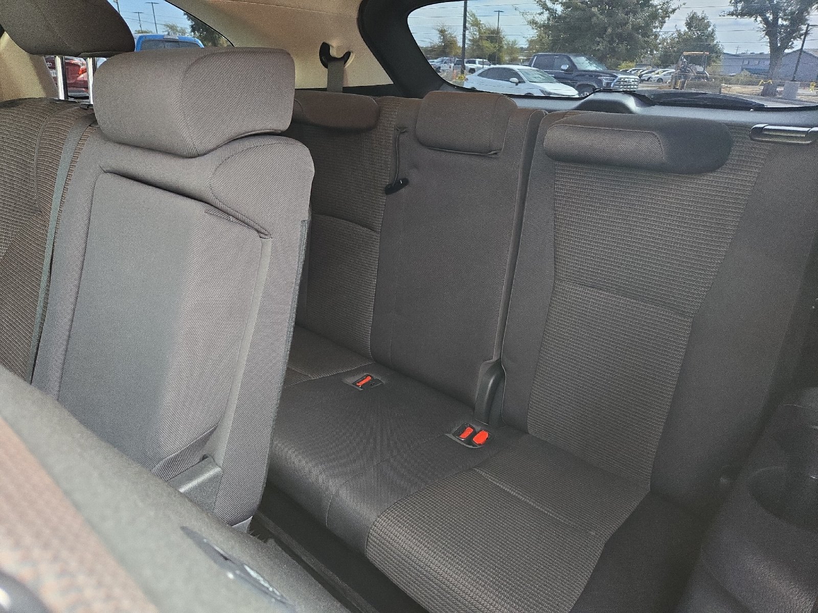 Used 2023 Toyota Highlander LE FWD image 14