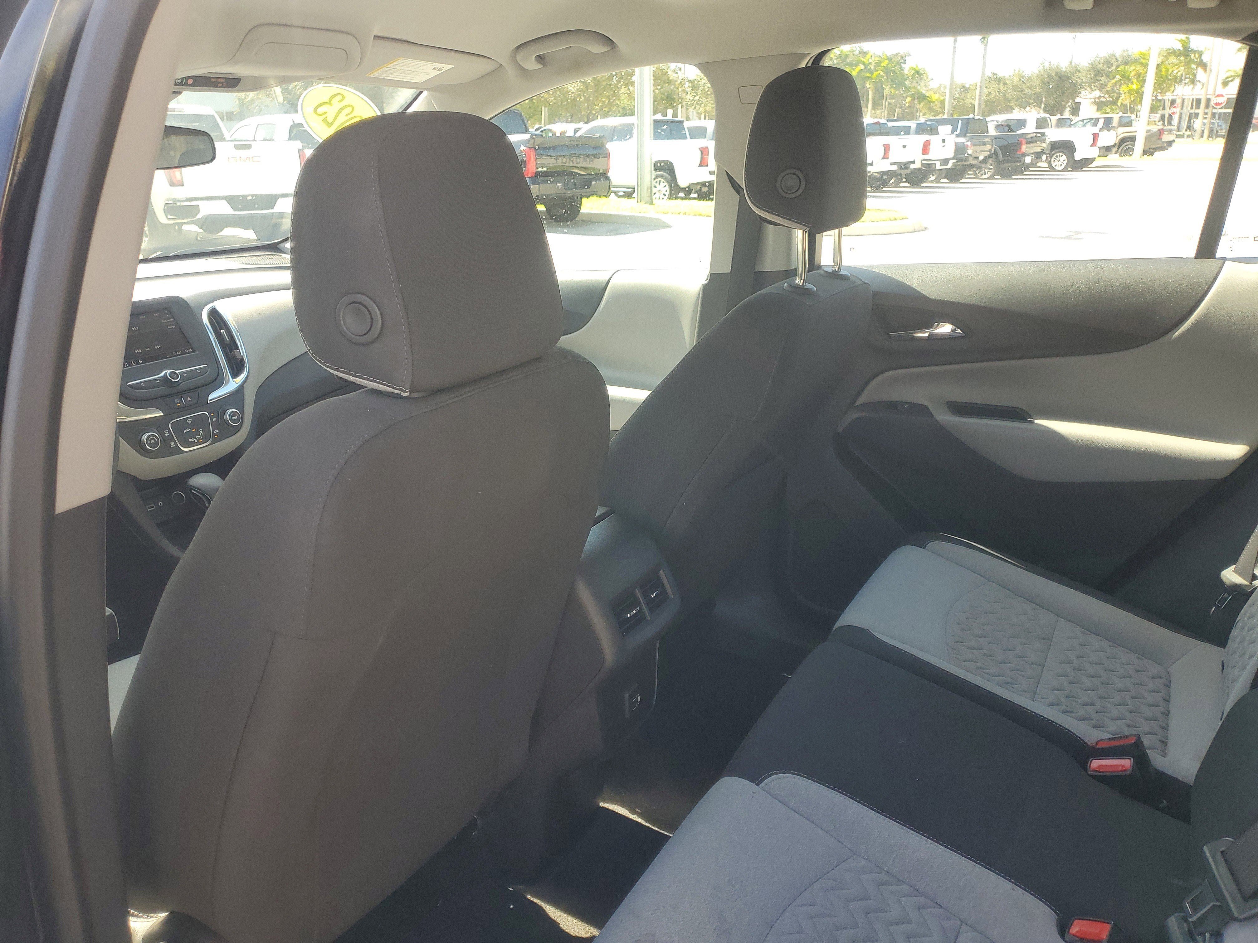 Used 2023 Chevrolet Equinox LS image 11