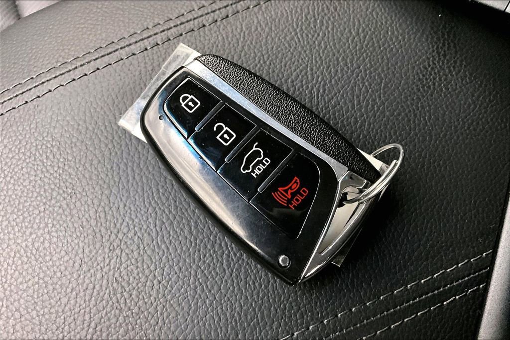 Used 2018 Hyundai Santa Fe Sport image 10