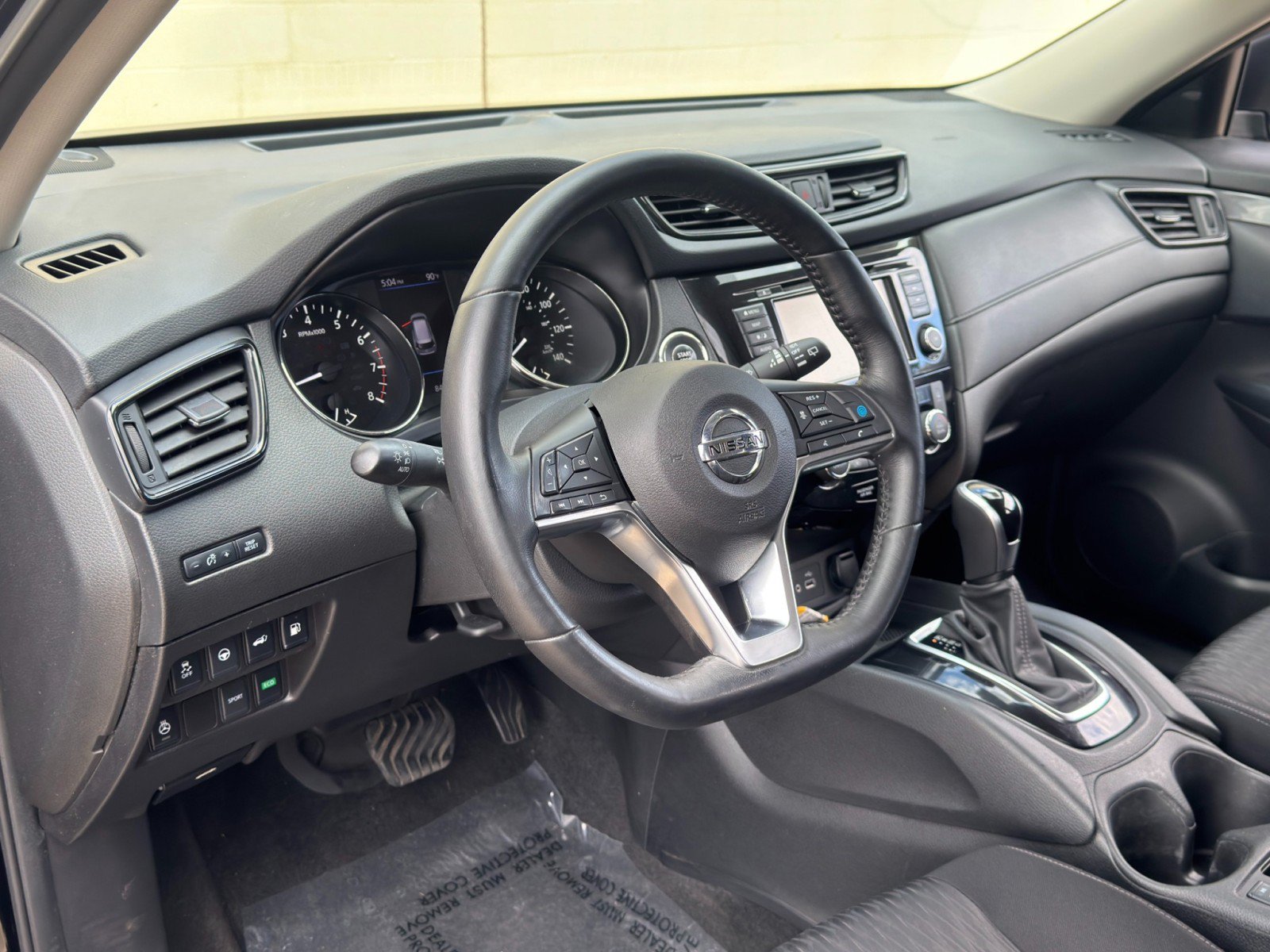 Used 2019 Nissan Rogue SV w/ Premium Package FWD image 12