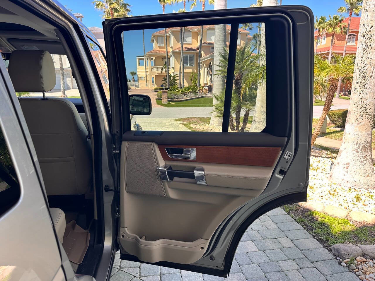 Used 2013 Land Rover LR4 HSE AWD/4WD image 72