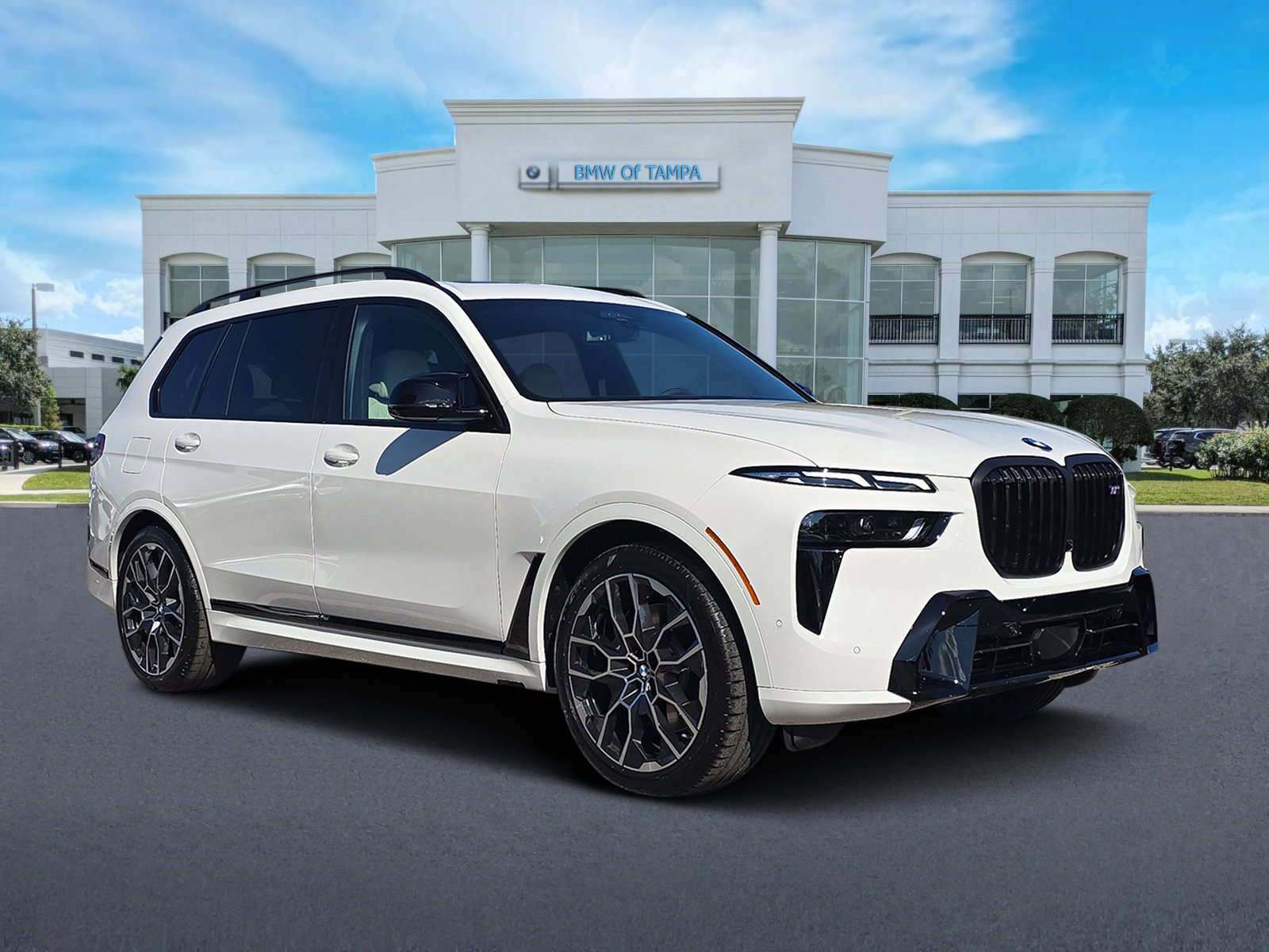 New 2026 BMW X7 M60i