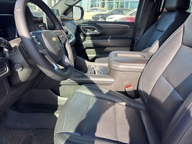 Used 2022 Chevrolet Tahoe LT w/ Luxury Package RWD image 9