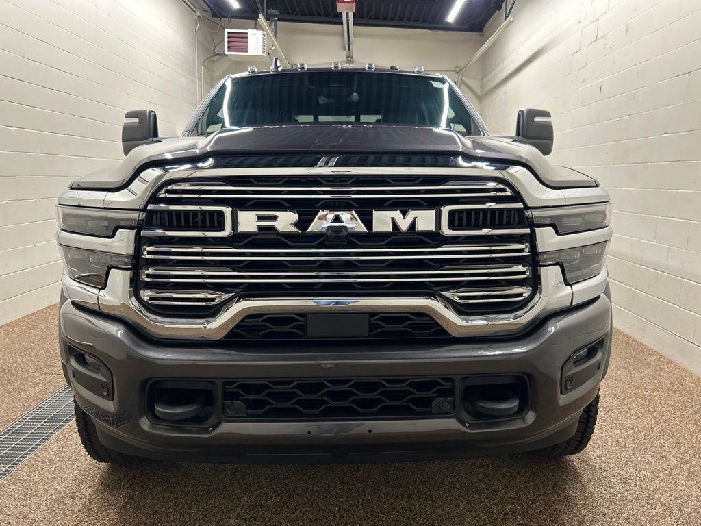 New 2026 RAM 4500 4x4 Crew Cab DRW w/ Laramie Trim Package image 6