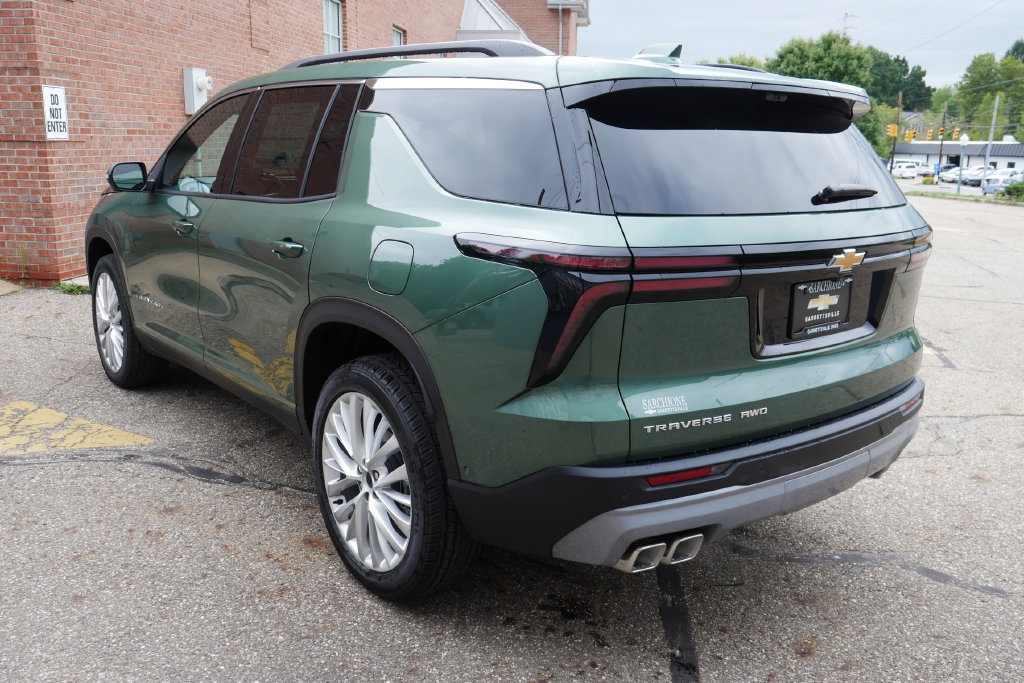 New 2027 Chevrolet Traverse LT w/ Enhanced Driving Package AWD/4WD image 5