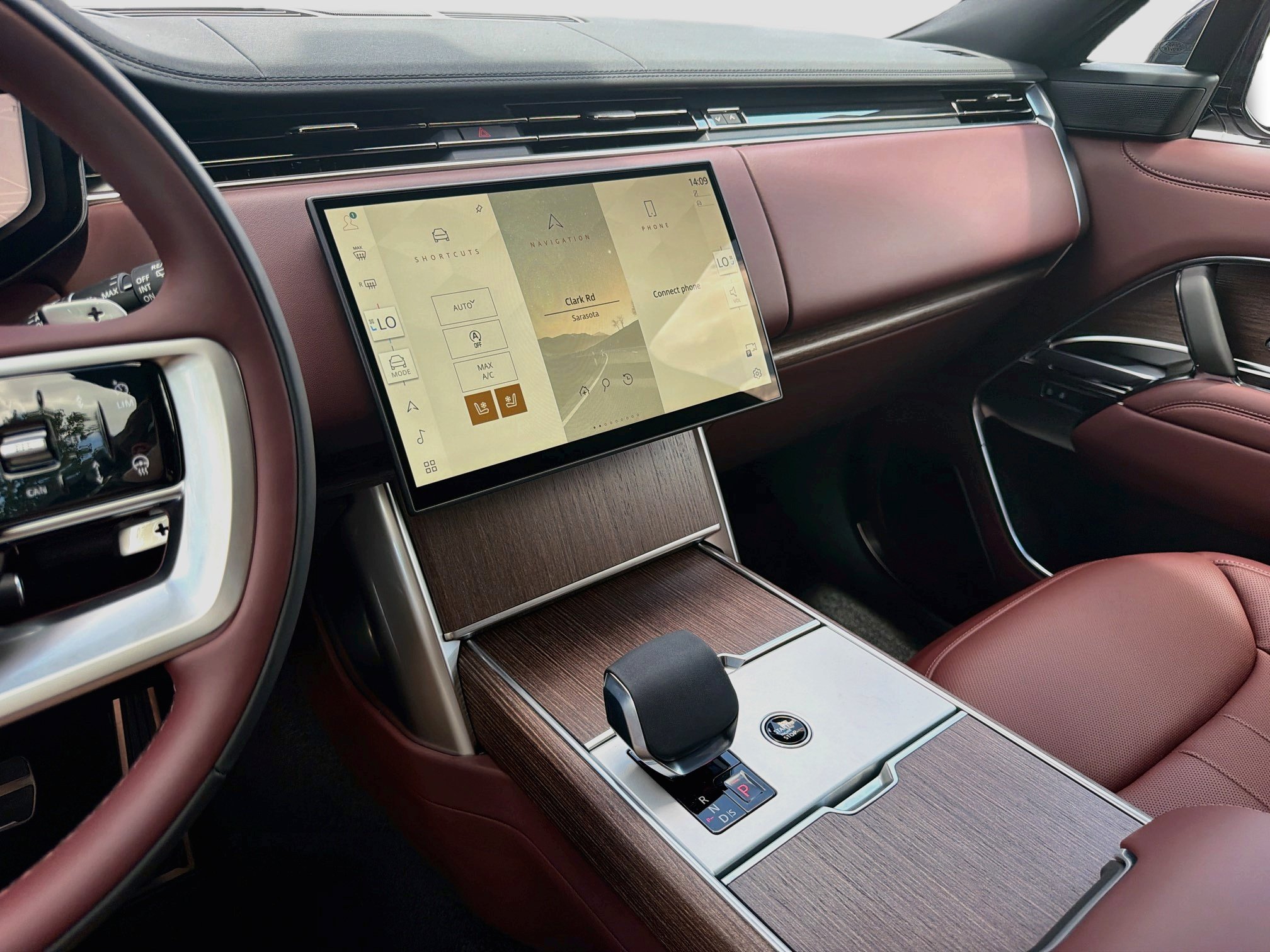 New 2026 Land Rover Range Rover SE AWD/4WD image 29
