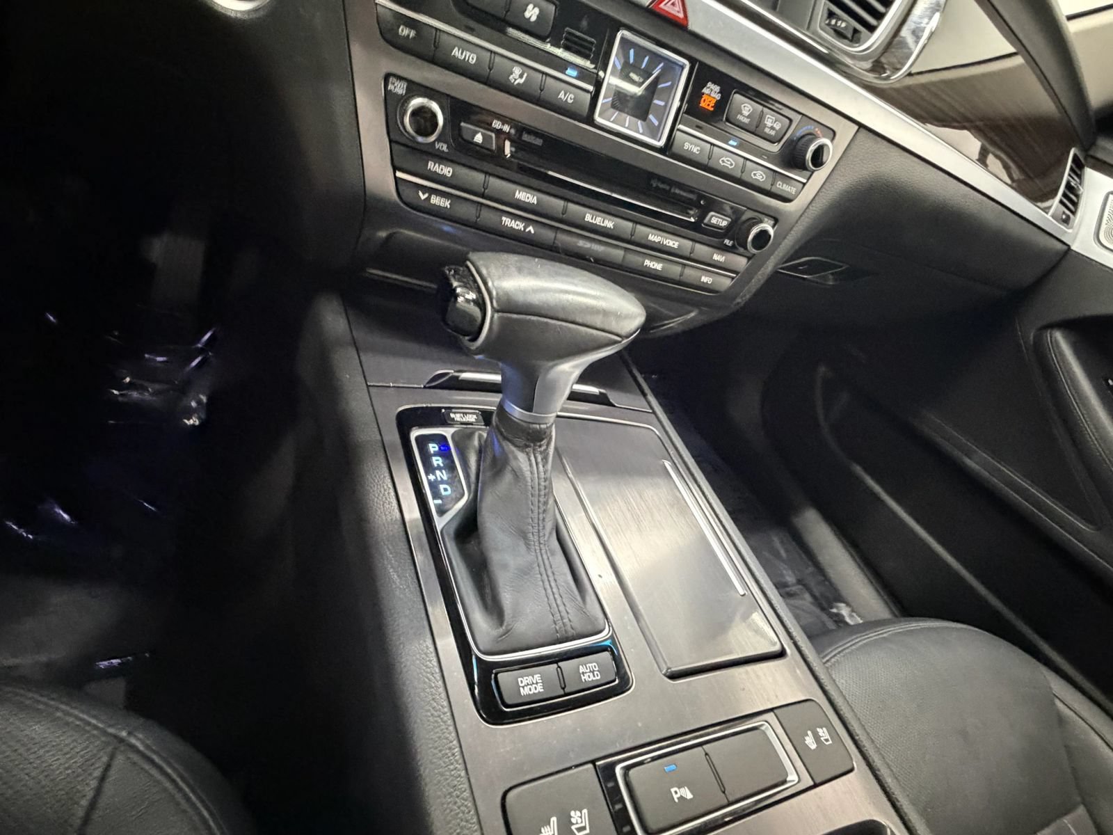 Used 2018 Genesis G80 3.8 w/ Option Group 02 RWD image 33