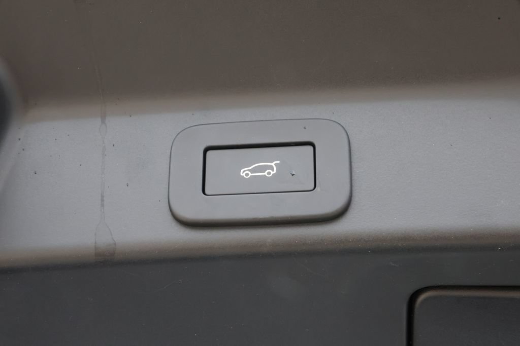 Used 2026 Jaguar F-PACE R-Dynamic S AWD/4WD image 10