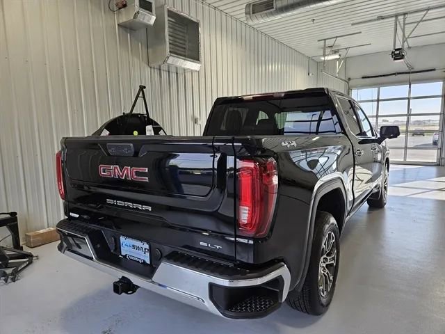 Used 2024 GMC Sierra 1500 SLT image 3