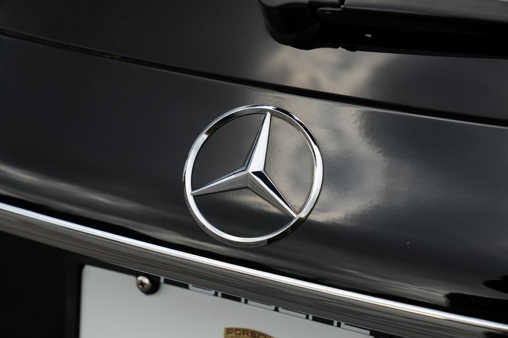 Used 2018 Mercedes-Benz GLC 300 4MATIC image 16