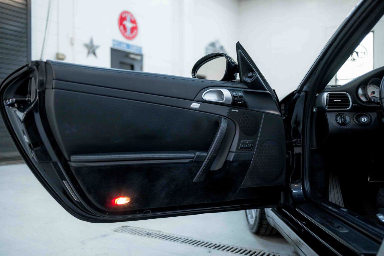 Used 2011 Porsche 911 Turbo S image 38