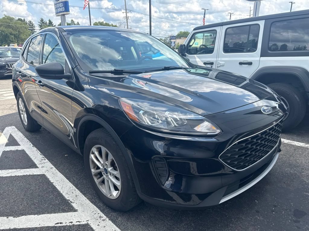 Used 2022 Ford Escape SE w/ Cold Weather Package AWD/4WD image 4