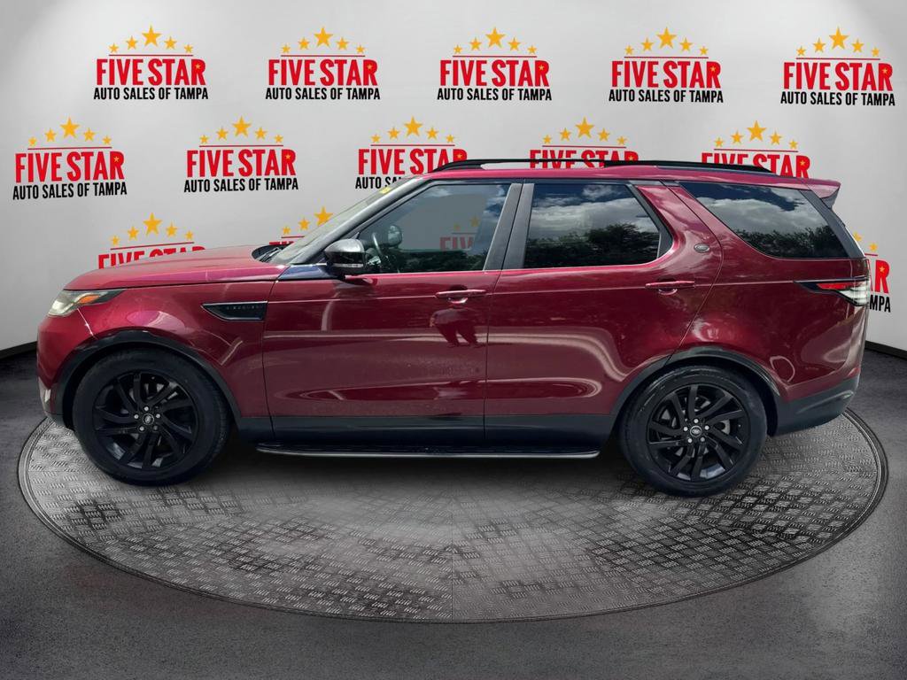 Used 2017 Land Rover Discovery SE image 4