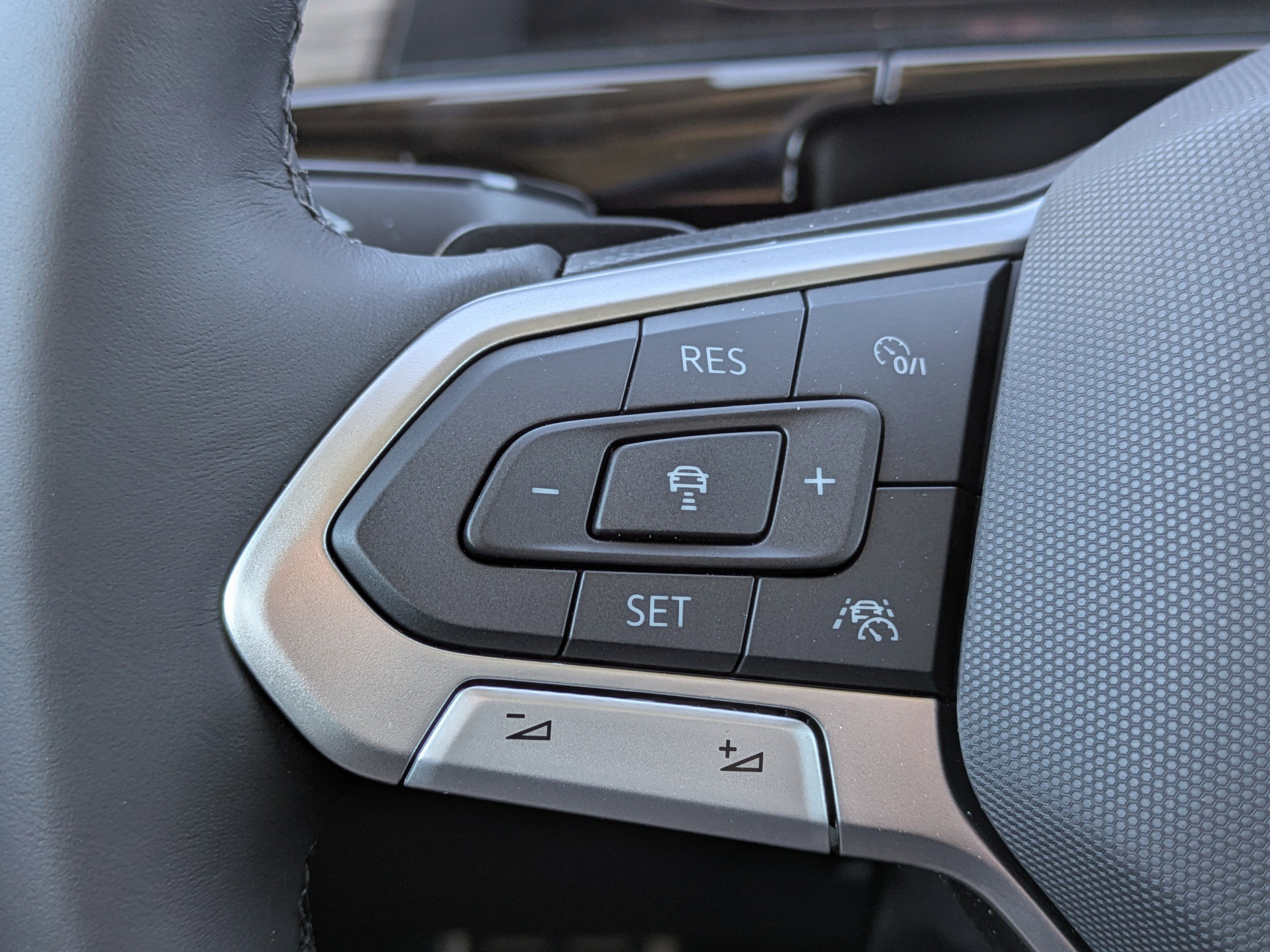 New 2026 Volkswagen Atlas SEL Premium R-Line image 28