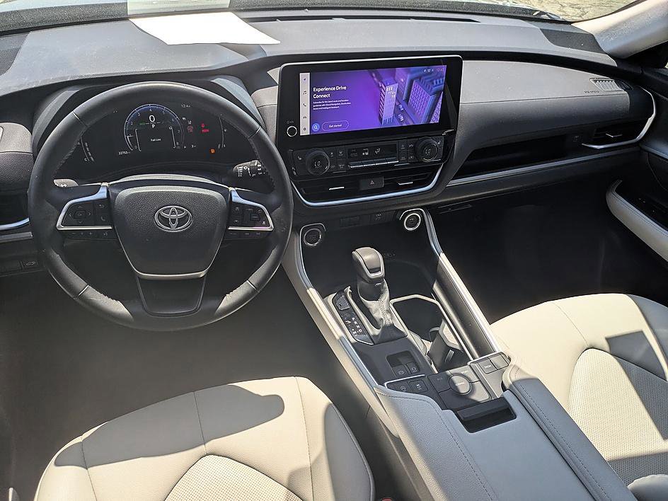Used 2024 Toyota Grand Highlander FWD image 25