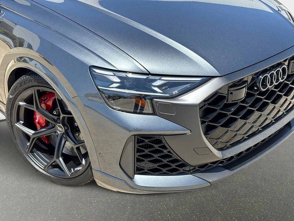 New 2025 Audi RS Q8 performance image 6