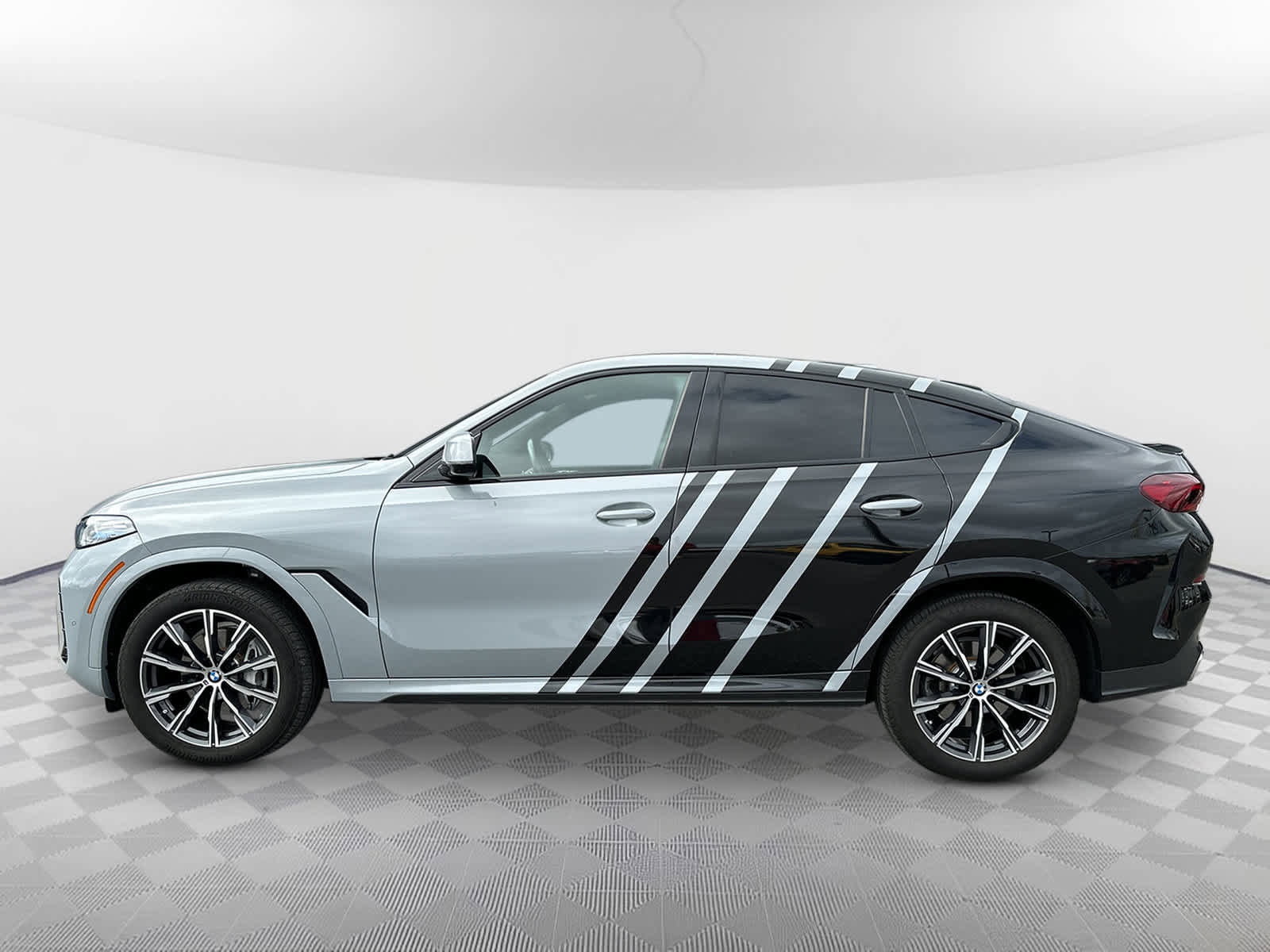 Used 2024 BMW X6 xDrive40i image 4