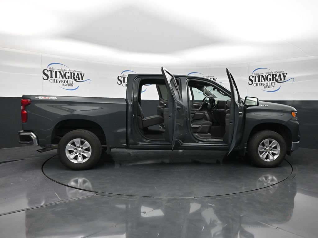 Used 2025 Chevrolet Silverado 1500 LT AWD/4WD image 37