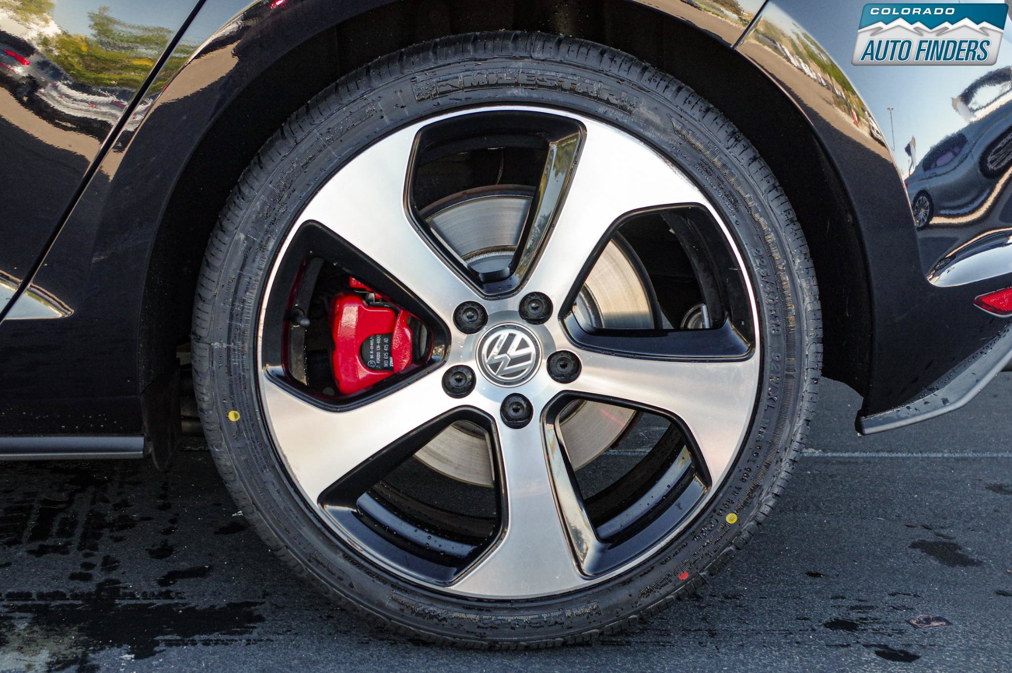Used 2015 Volkswagen GTI SE w/ Lighting Package (SEL) FWD image 24