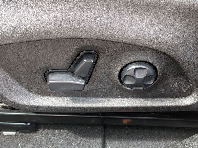 Certified 2018 Jeep Renegade Latitude w/ Popular Equipment Group image 13