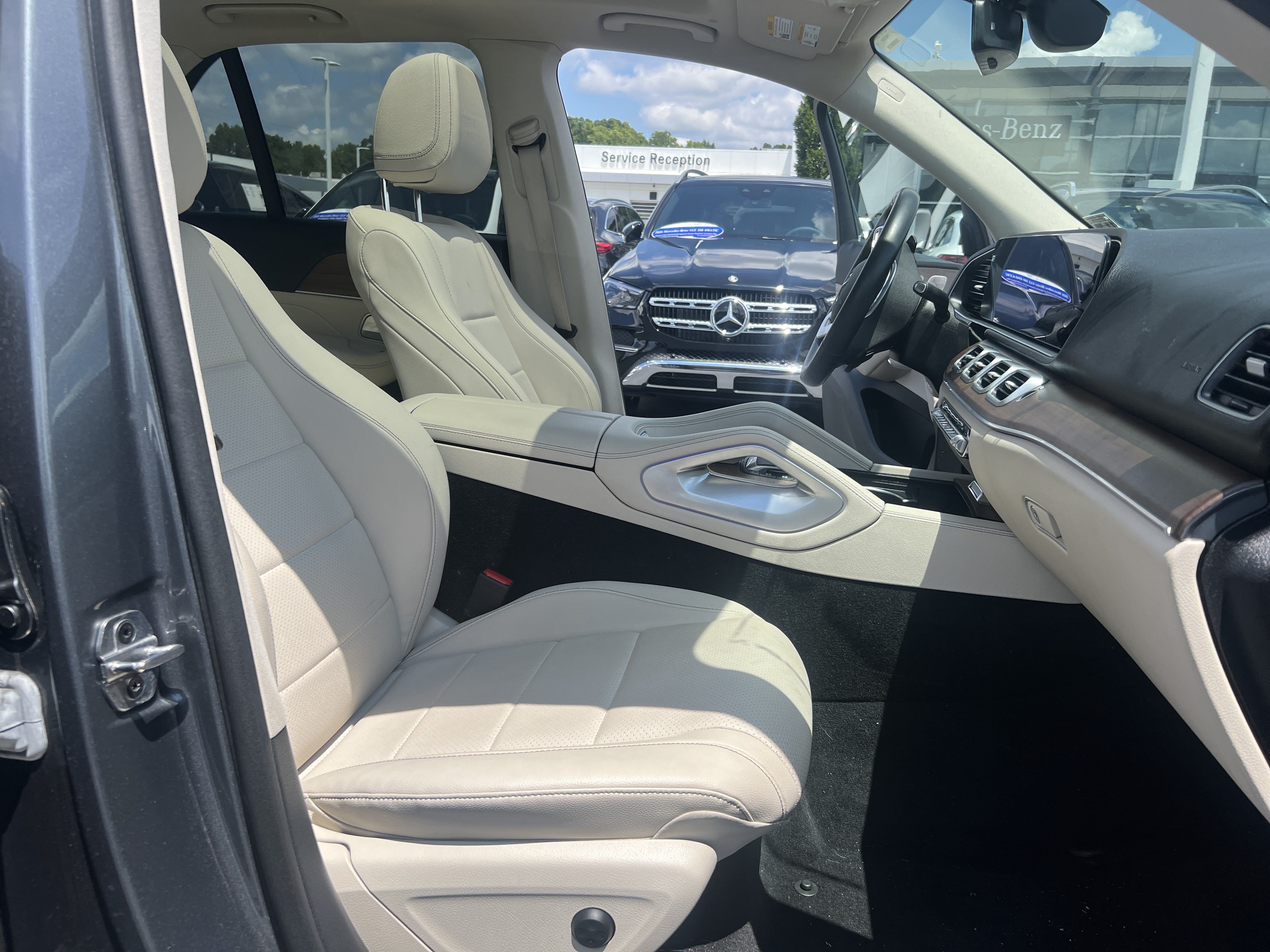 Used 2023 Mercedes-Benz GLE 350 4MATIC image 35
